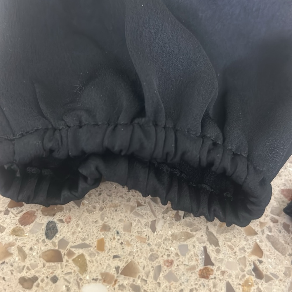 8 HOUR SALE!! NWT!!  Abercrombie & Fitch Satin Wrap Blouse Long Sleeve Black M - Picture 7 of 10